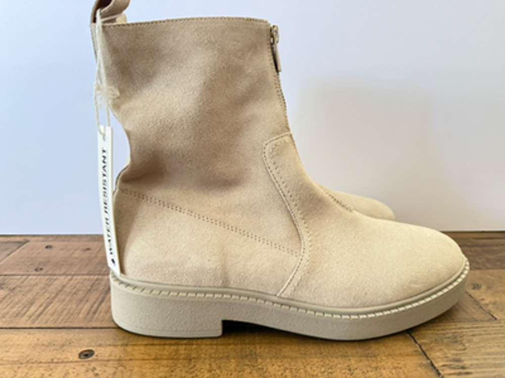 Andre Assous Vernon Women's US 9.5 Suede Ankle Booties Front Zip Water Resistant